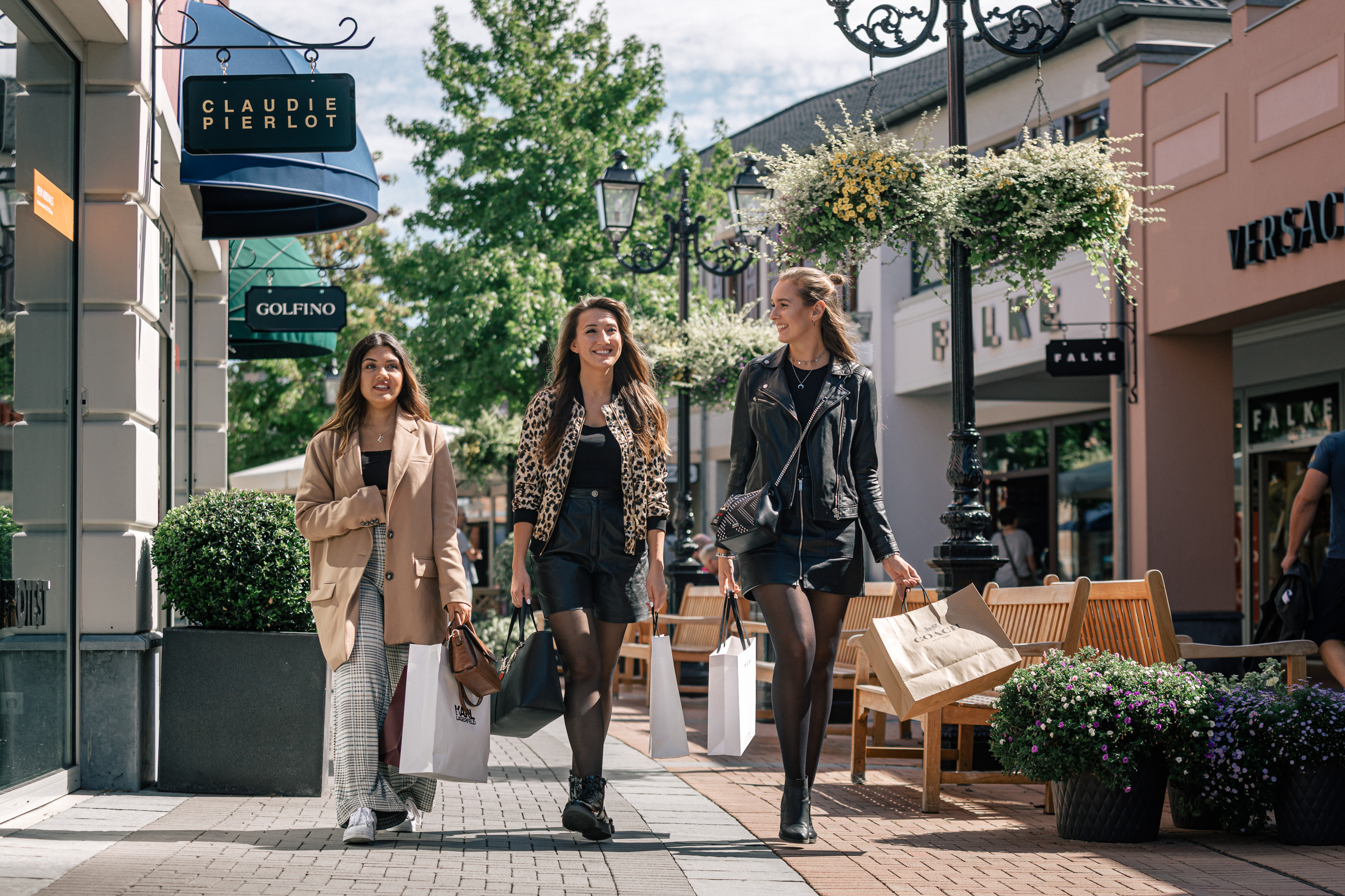 Dr martens outlet roermond cheap